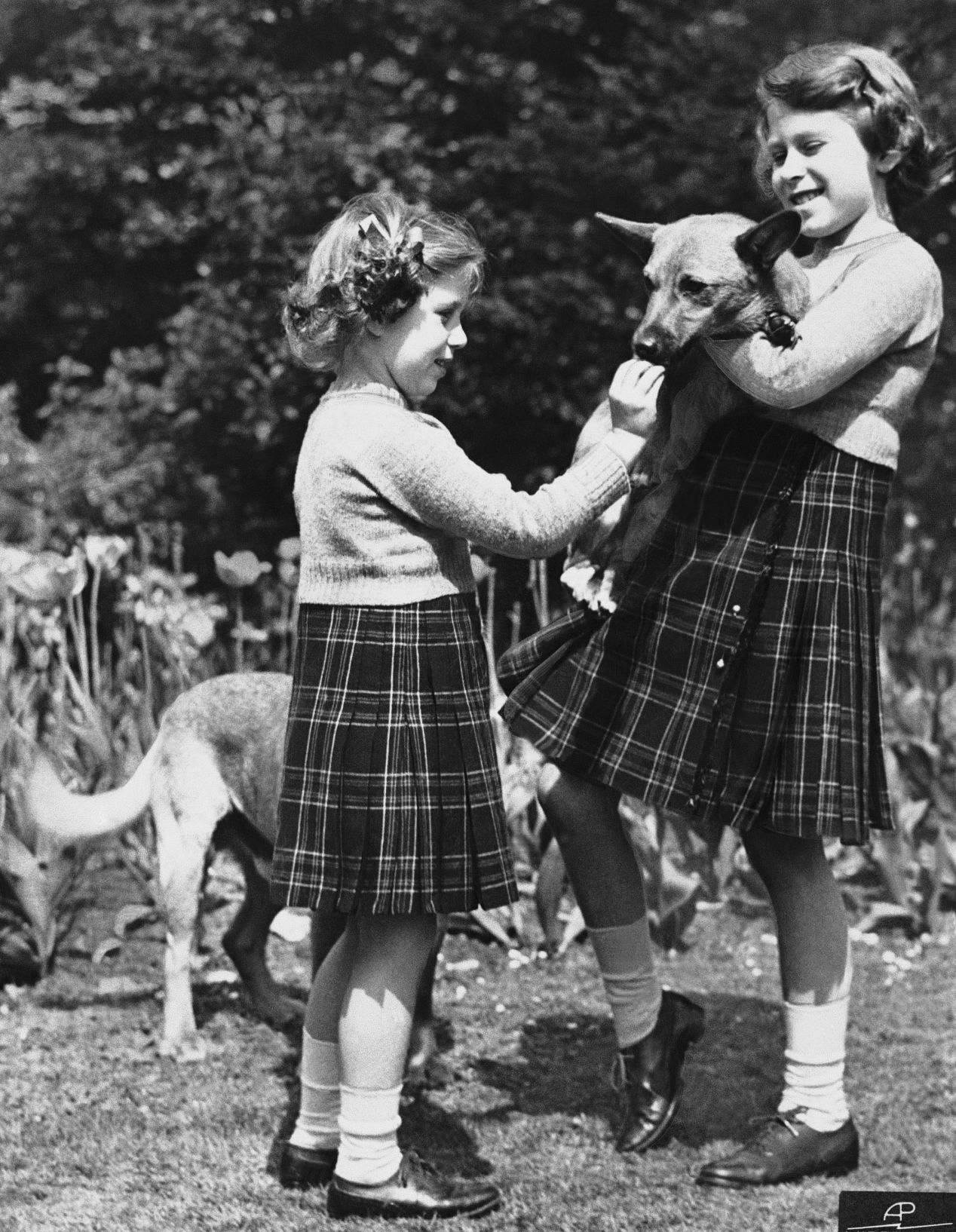 1936: Princess Elizabeth and Margaret